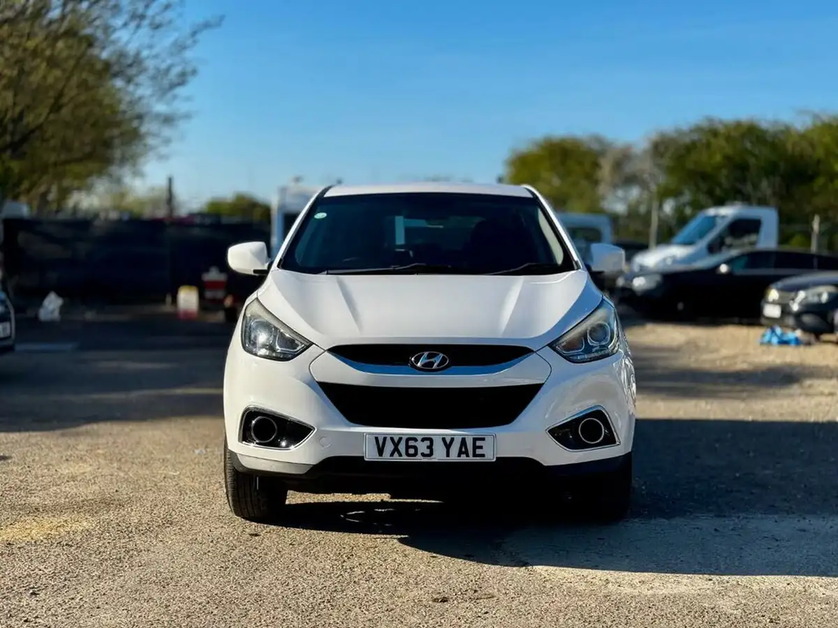2013-hyundai-ix35-17td-s-big-2