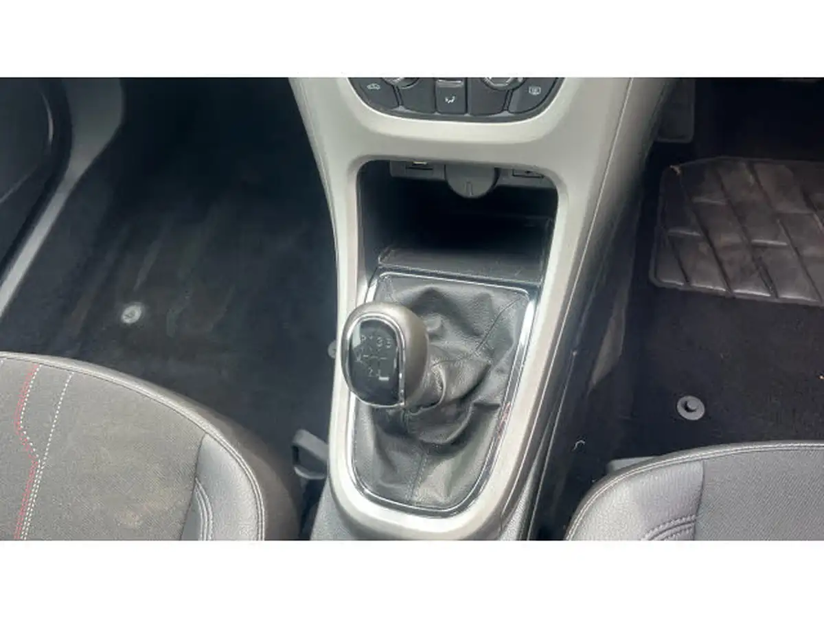 2013-vauxhall-astra-16-limited-edition-big-12