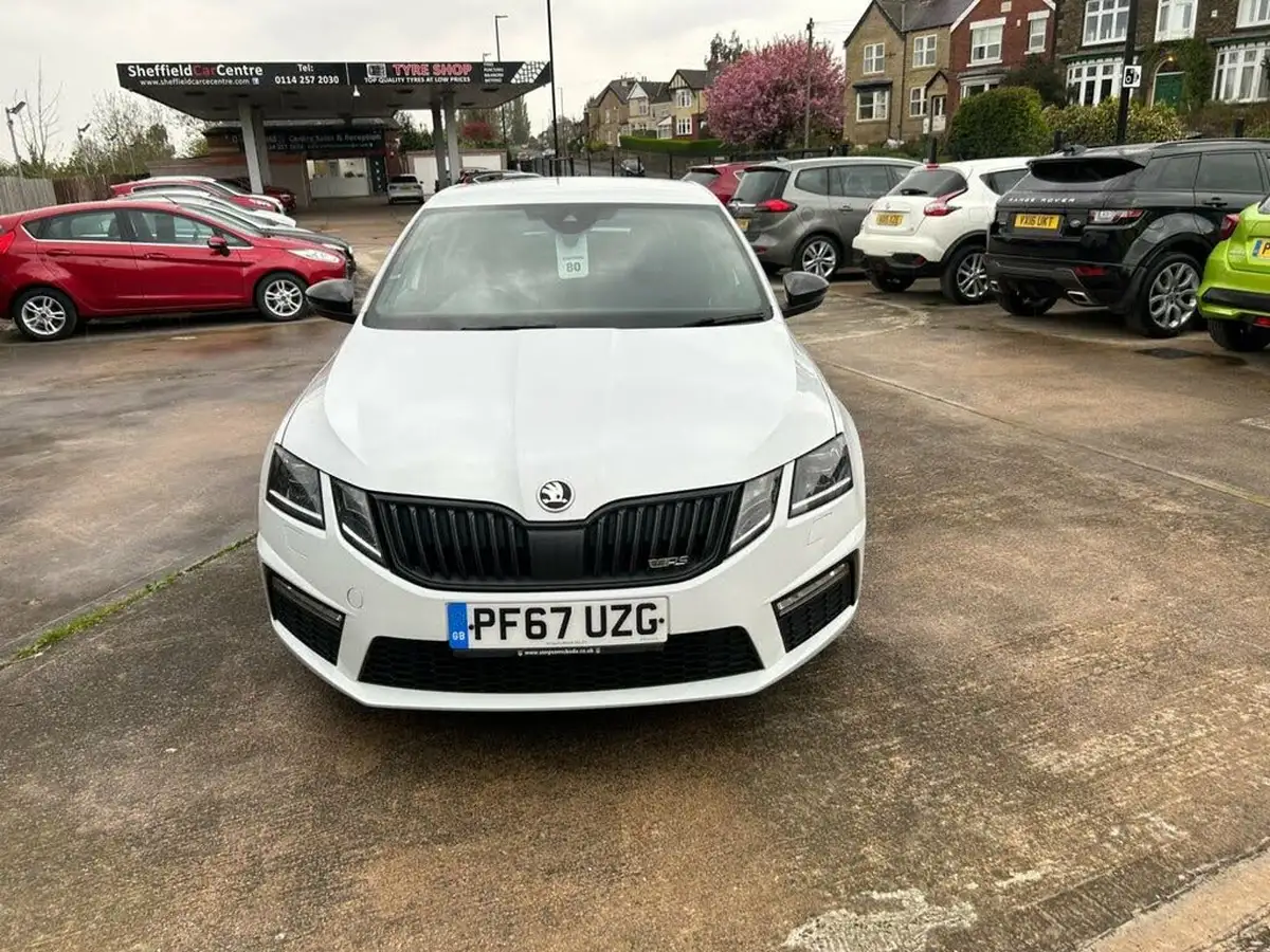 2018-skoda-octavia-20-tsi-vrs-230ps-hatchback-big-2