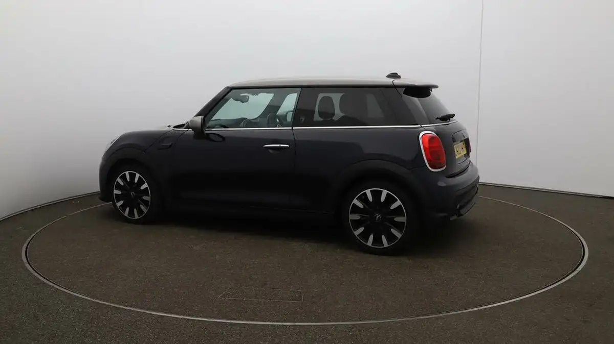 2022-mini-cooper-15-cooper-exclusive-hatchback-3d-big-38