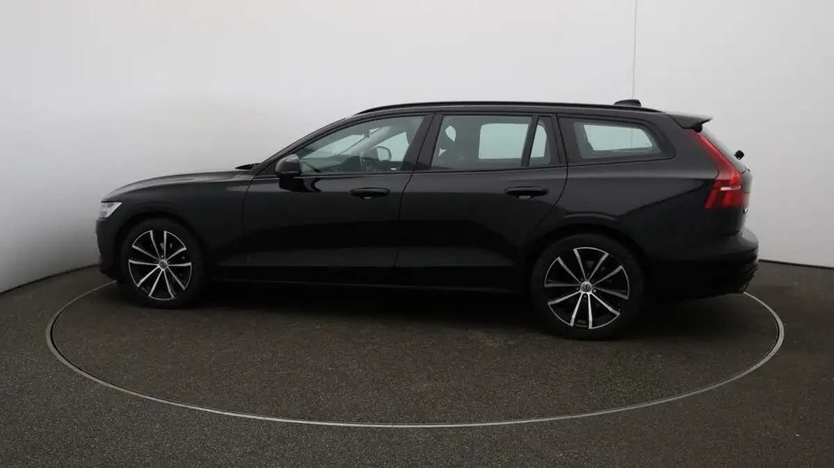 2021-volvo-v60-20-b3-momentum-160bhp-big-50
