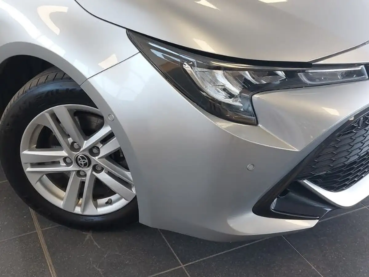 2022-toyota-corolla-20-vvt-i-icon-tech-hatchback-big-8
