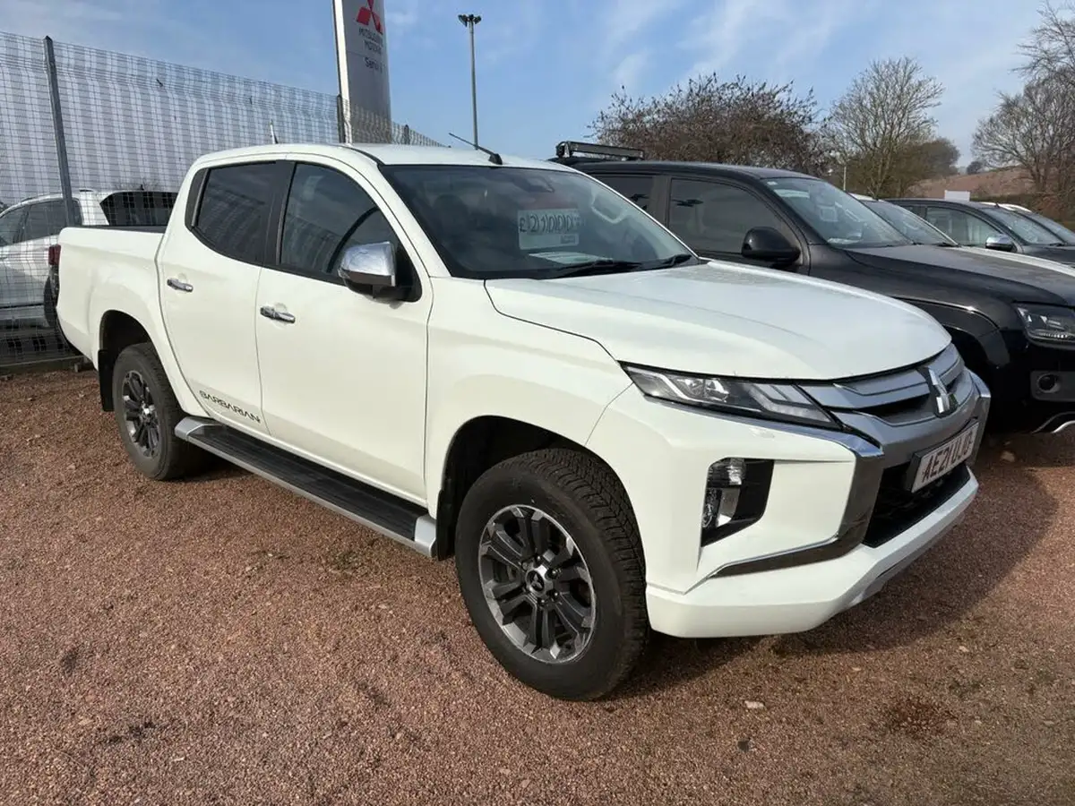 2021-mitsubishi-l200-22di-d-barbarian-auto-big-3