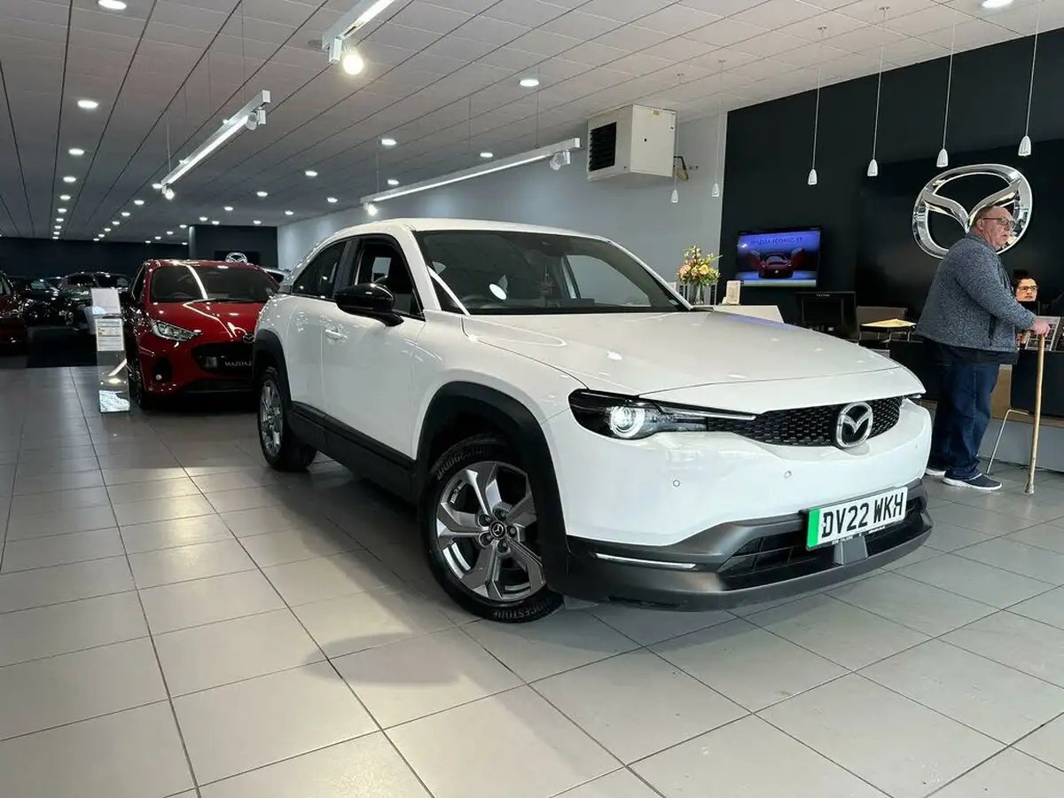 2022-mazda-mx-30-e-se-l-lux-big-0