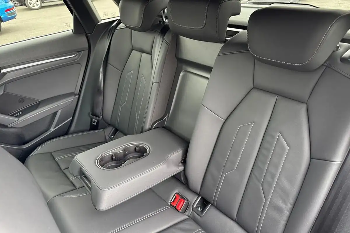 2022-audi-a3-14-40-tfsi-e-s-line-big-18