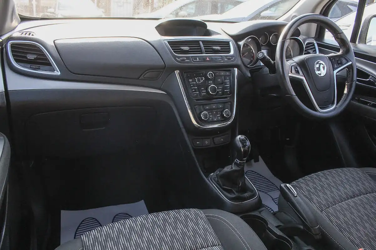2015-vauxhall-mokka-14i-16v-turbo-exclusiv-4x4-ss-big-17