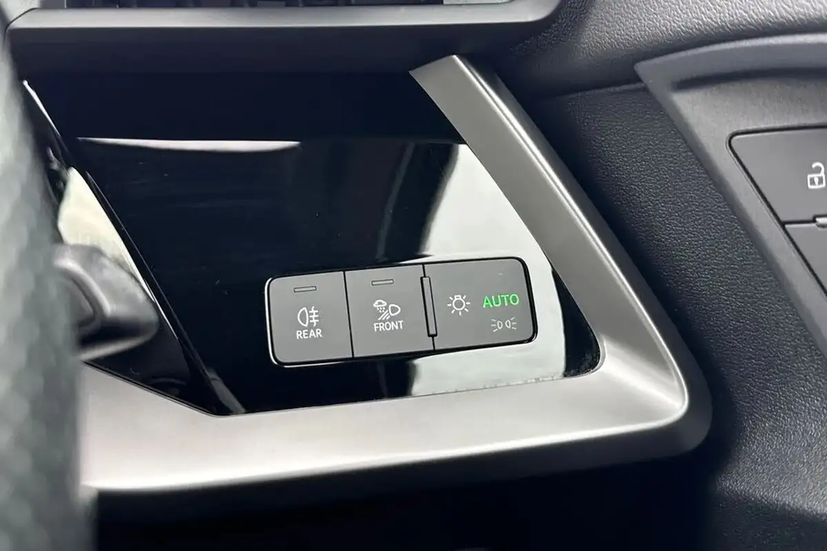 2022-audi-a3-14-40-tfsi-e-s-line-big-42