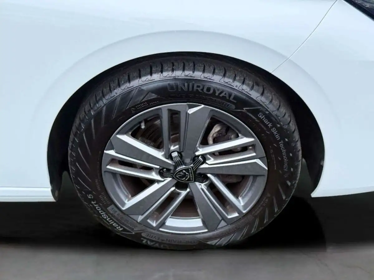 2022-peugeot-308-15-bluehdi-active-premium-eat8-big-13