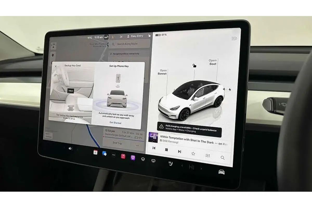 2022-tesla-model-y-e-long-range-big-32