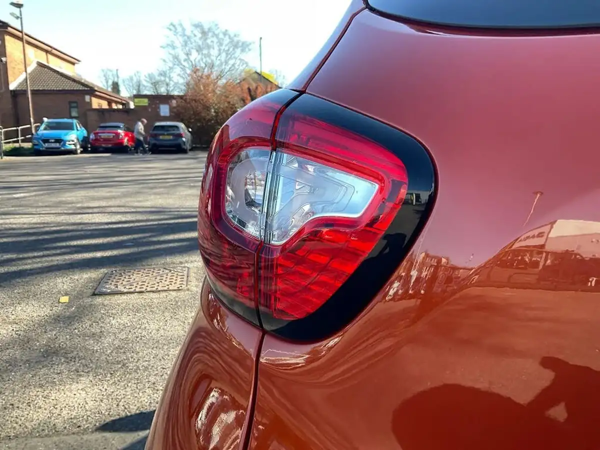 2016-renault-captur-09-dynamique-nav-big-25