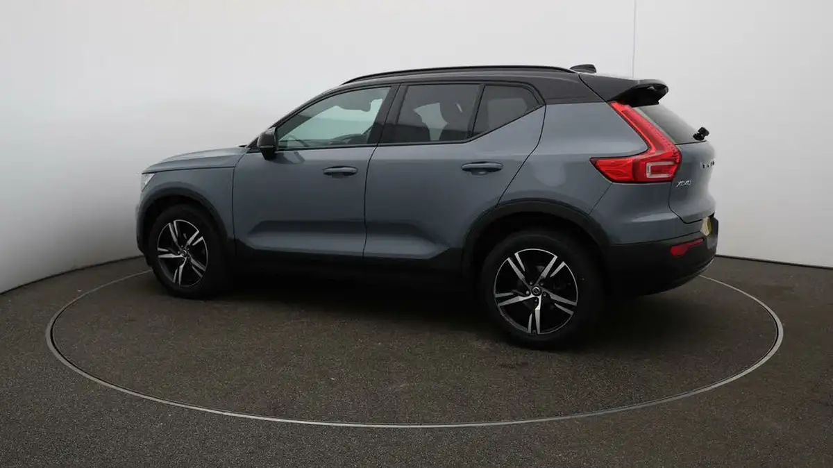 2022-volvo-xc40-15-t3-r-design-auto-big-39