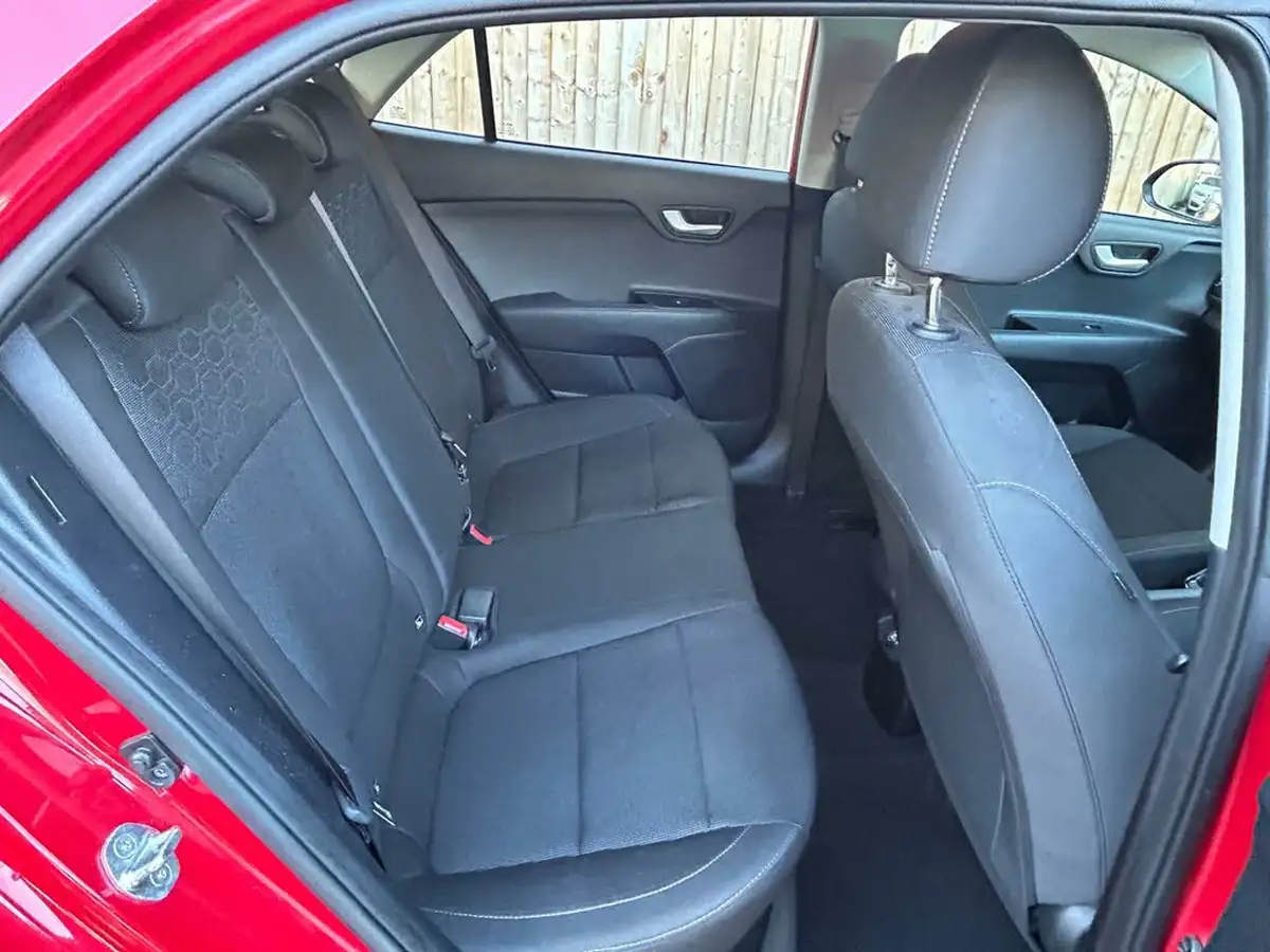 2021-kia-rio-10-t-gdi-2-dct-big-28
