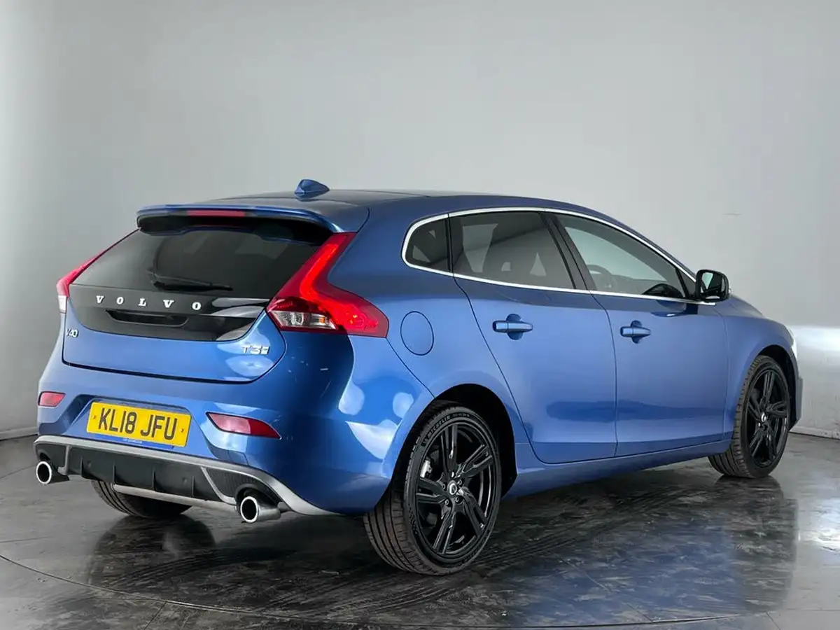 2018-volvo-v40-20-t3-r-design-pro-big-5