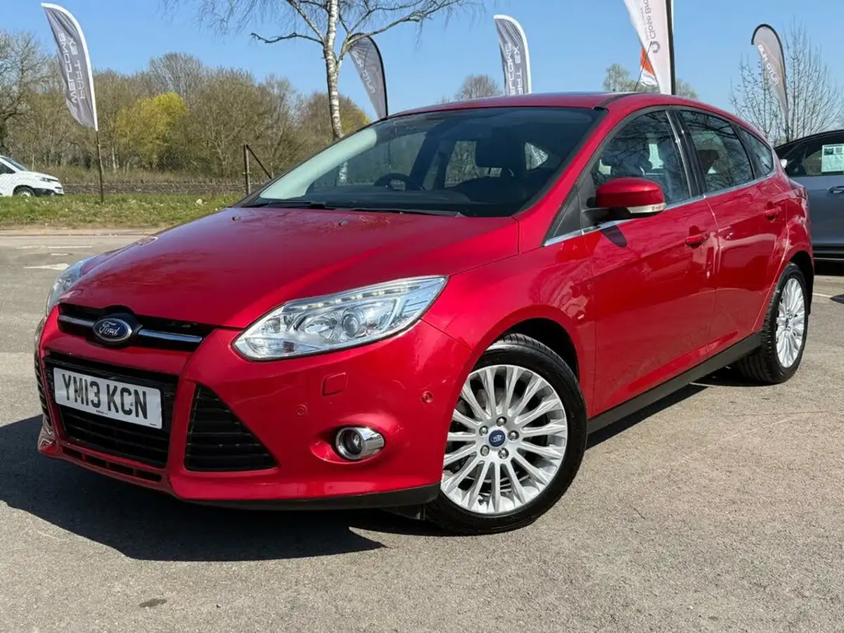 2013-ford-focus-16-titanium-x-182ps-hatchback-big-1