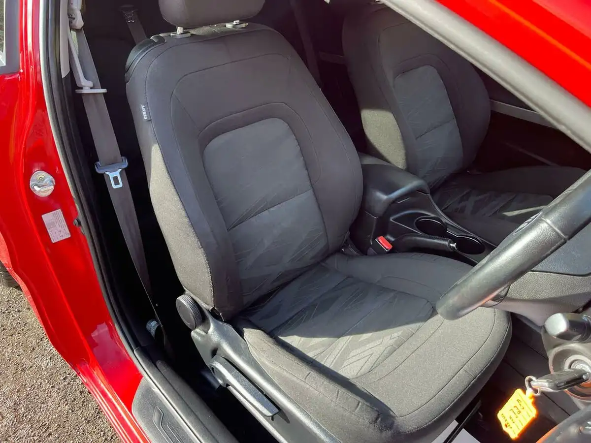 2015-kia-pro-ceed-14-sr7-gdi-1396cc-big-16