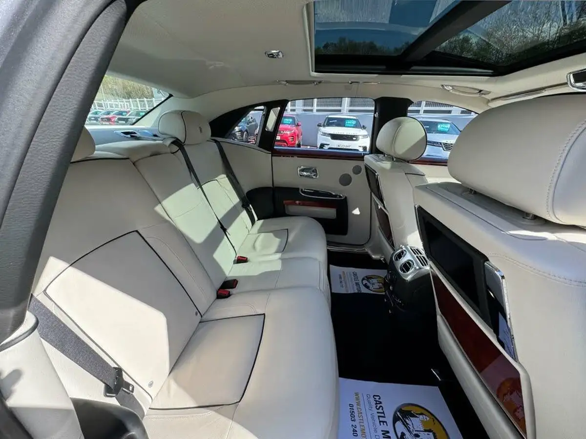 2014-rolls-royce-ghost-66-big-9