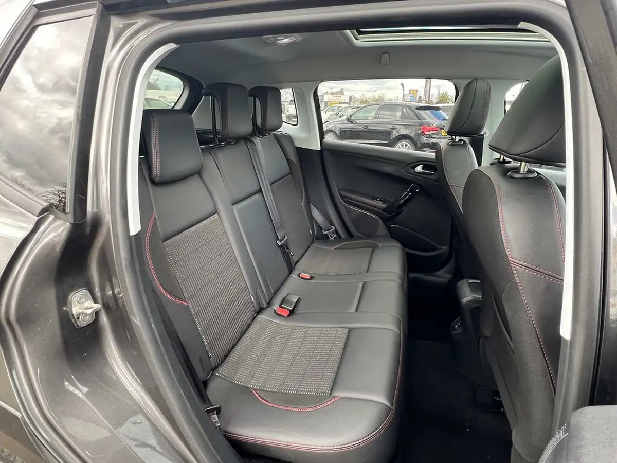 2018-peugeot-2008-suv-12-puretech-gt-line-110bhp-big-11