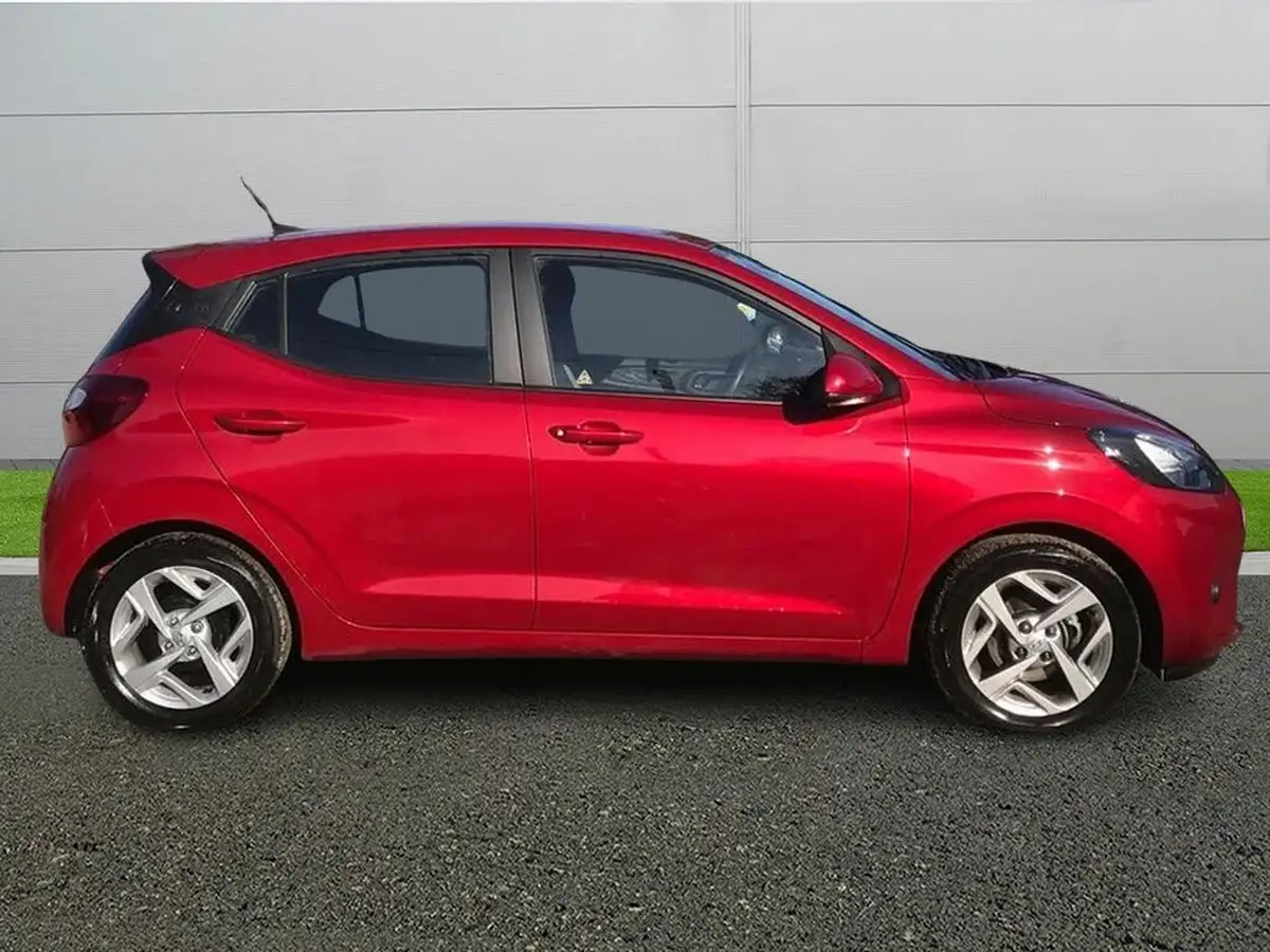 2023-hyundai-i10-12-se-connect-auto-big-7