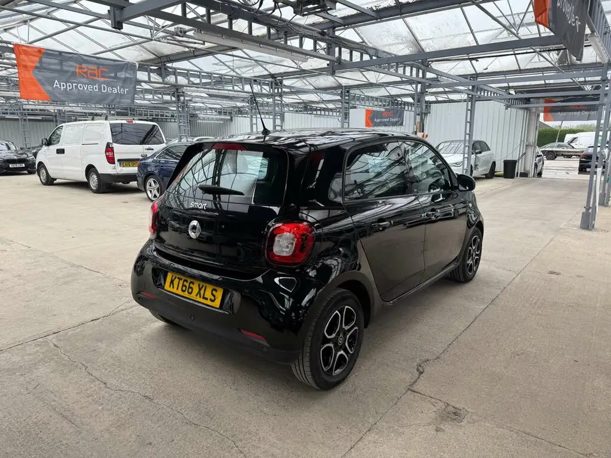 2017-smart-forfour-10-prime-71bhp-premiumss-big-6