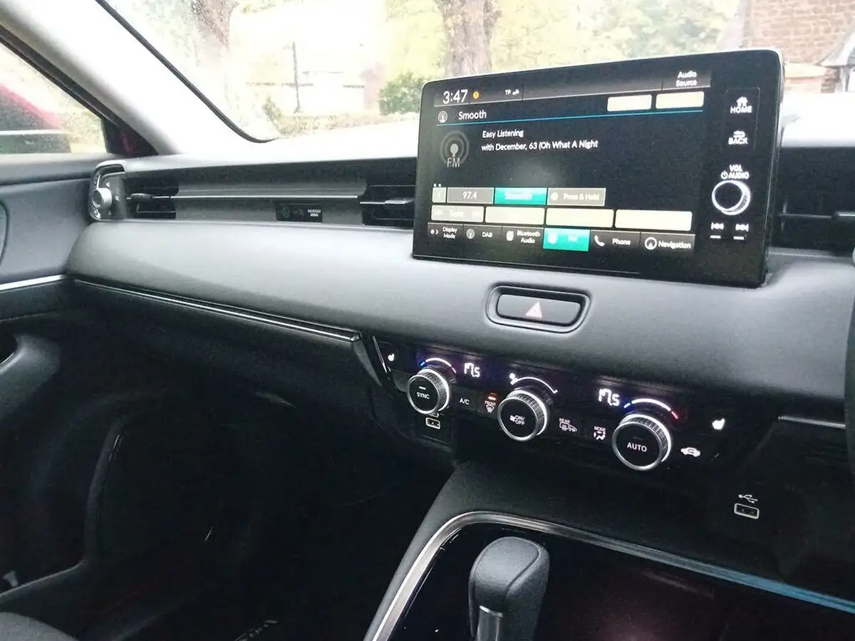 2022-honda-hr-v-15-i-mmd-advance-big-59
