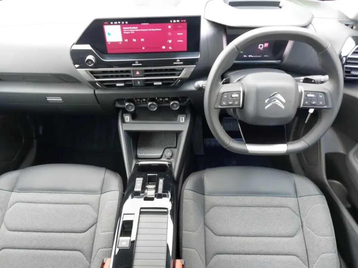 2024-citroen-c4-x-12-puretech-plus-130ps-ss-eat8-big-2