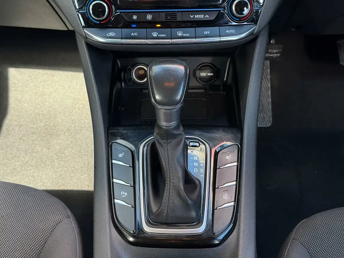 2018-hyundai-ioniq-16-gdi-premium-hybrid-big-10
