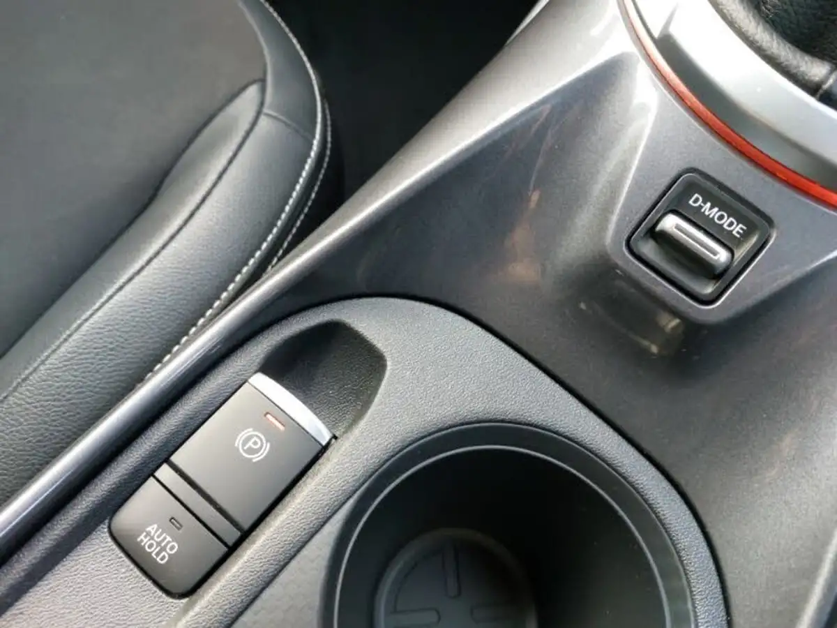 2021-nissan-juke-10-dig-t-tekna-big-15