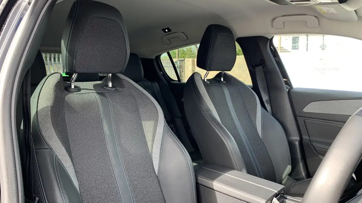 2023-peugeot-308-15-bluehdi-allure-premium-130ps-big-20