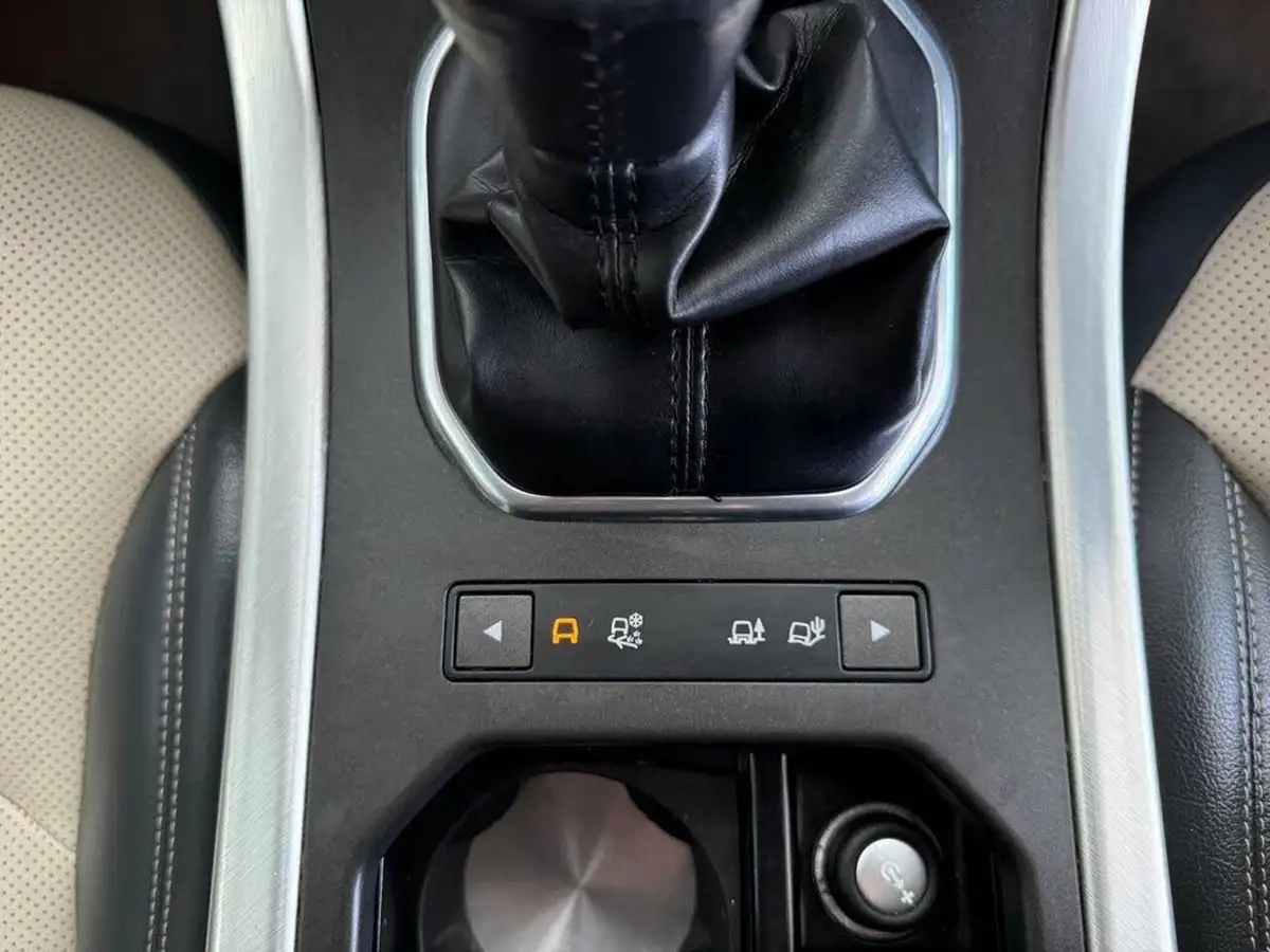 2015-land-rover-range-rover-evoque-20td4-se-tech-ss-hatchback-5d-big-52