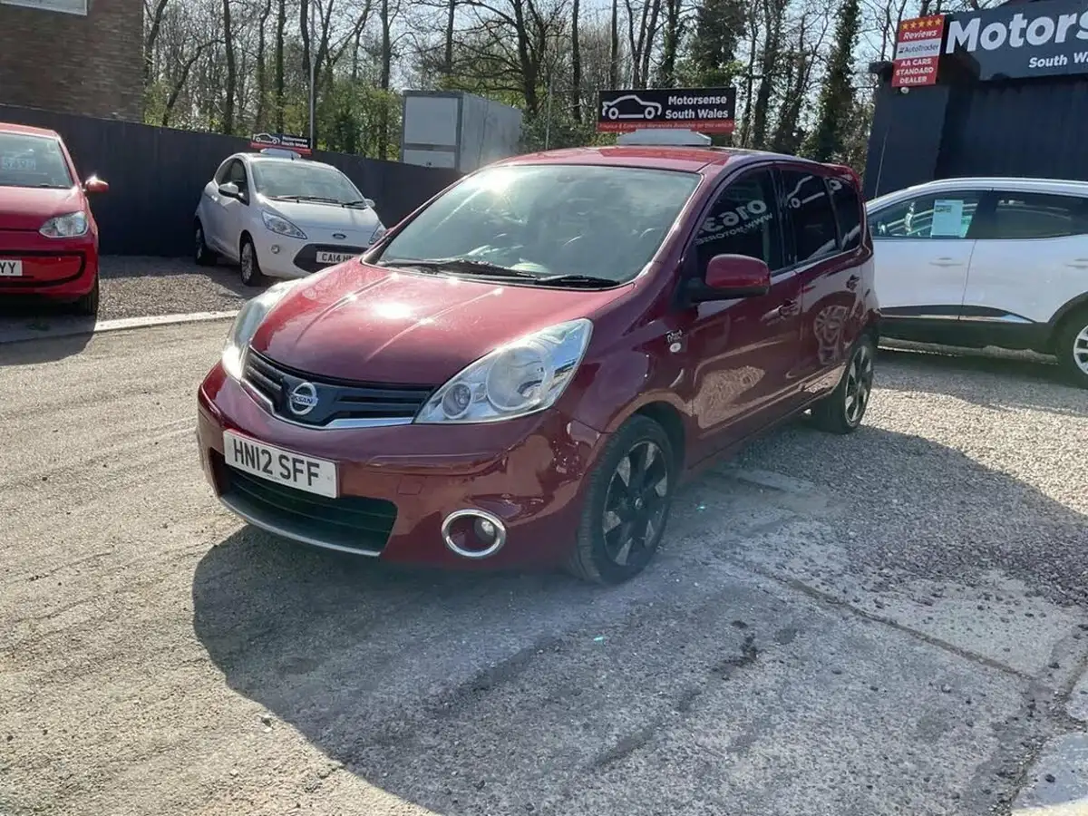 2012-nissan-note-15td-n-tec-big-33