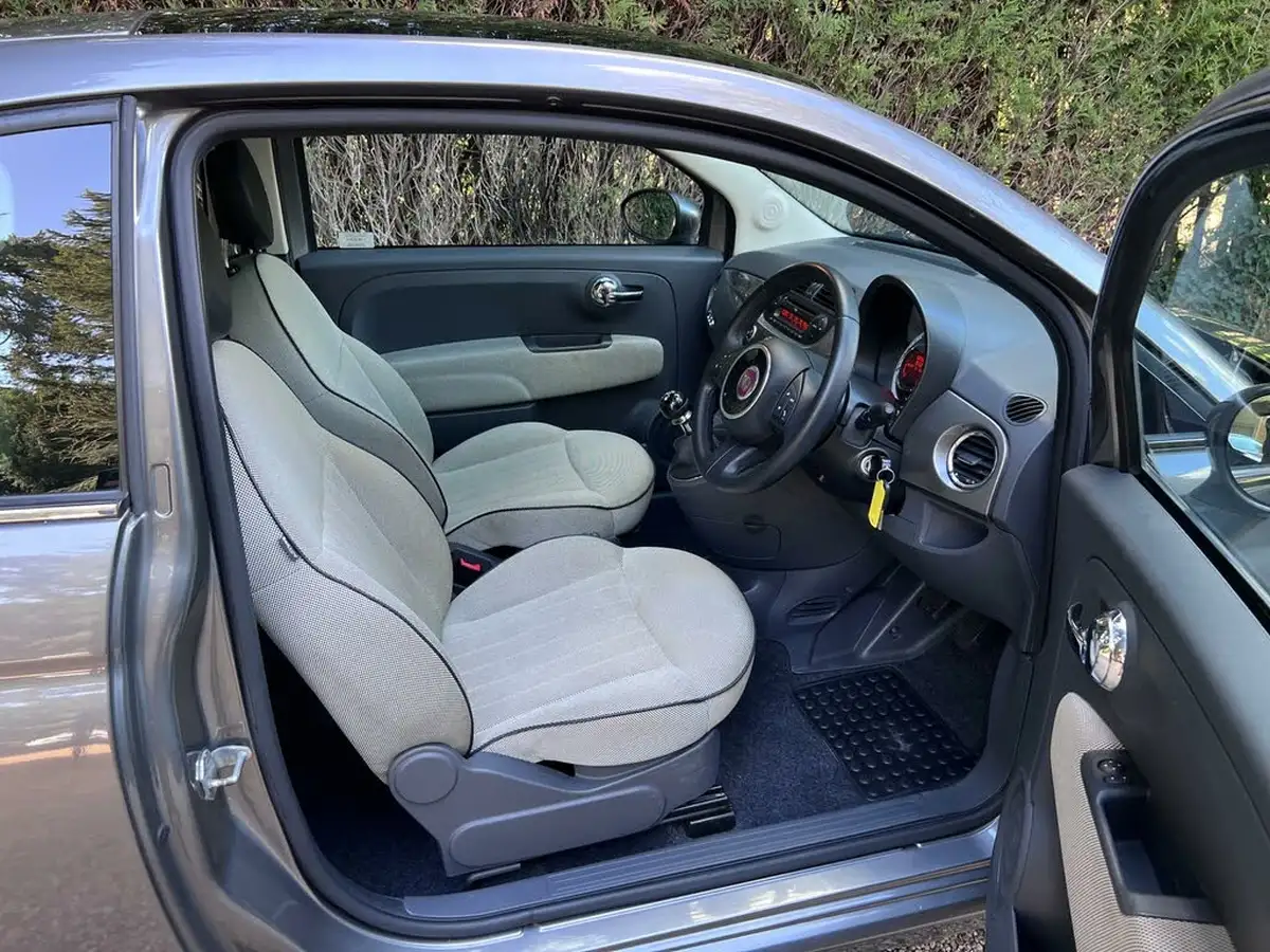 2011-fiat-500-12-lounge-big-49