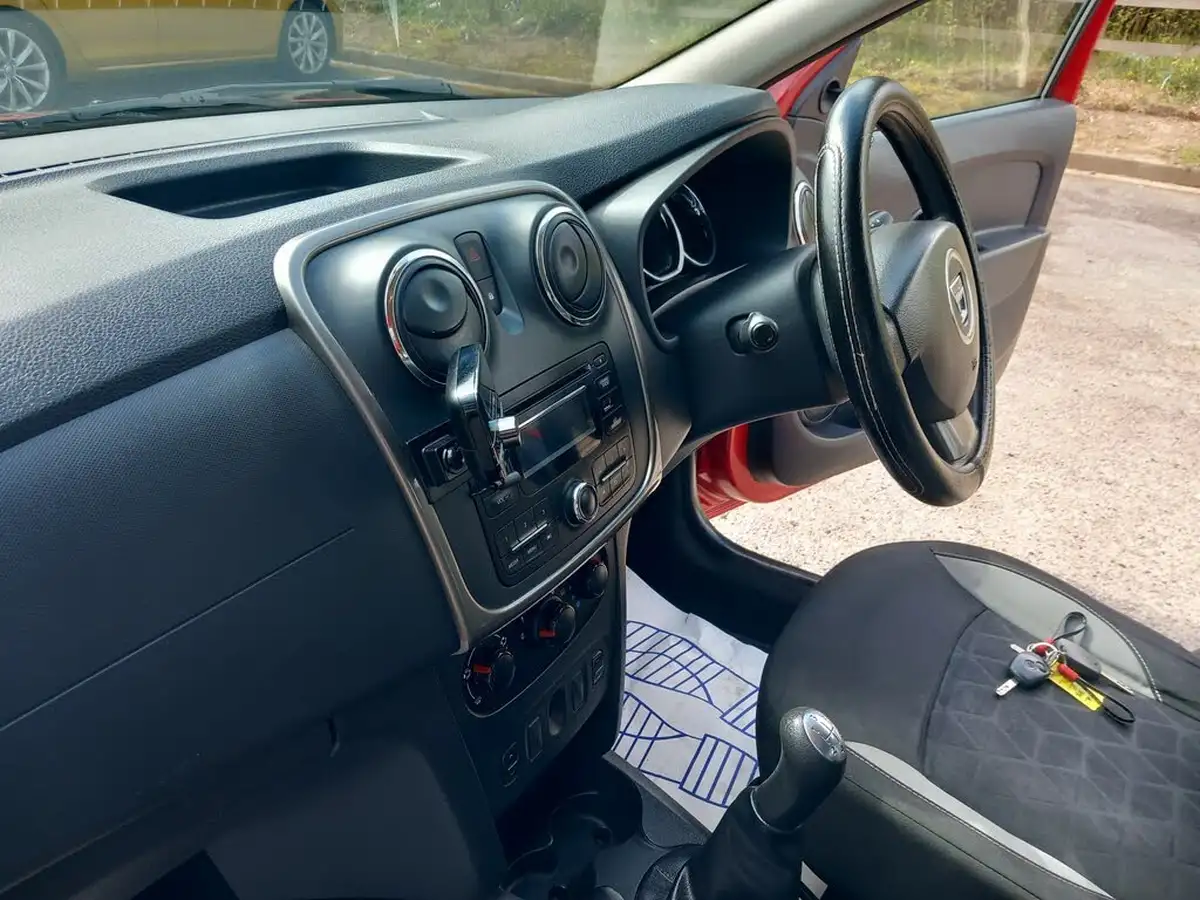2013-dacia-sandero-stepway-09-ambiance-big-16