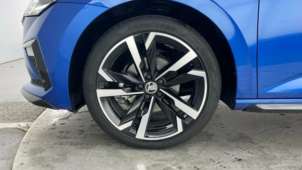 2024-skoda-scala-10-tsi-monte-carlo-116ps-dsg-big-36