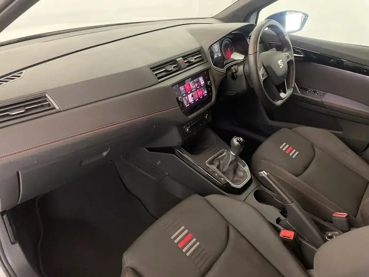 2018-seat-arona-10-tsi-fr-big-33