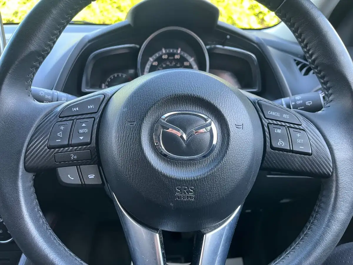 2015-mazda-mazda2-15-sport-nav-90ps-big-28