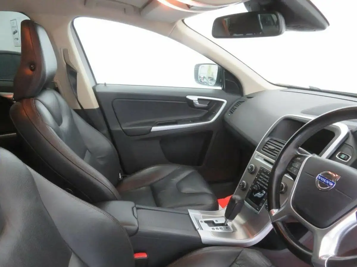 2011-volvo-xc60-24td-d5-se-lux-premium-215bhp-geartronic-big-23