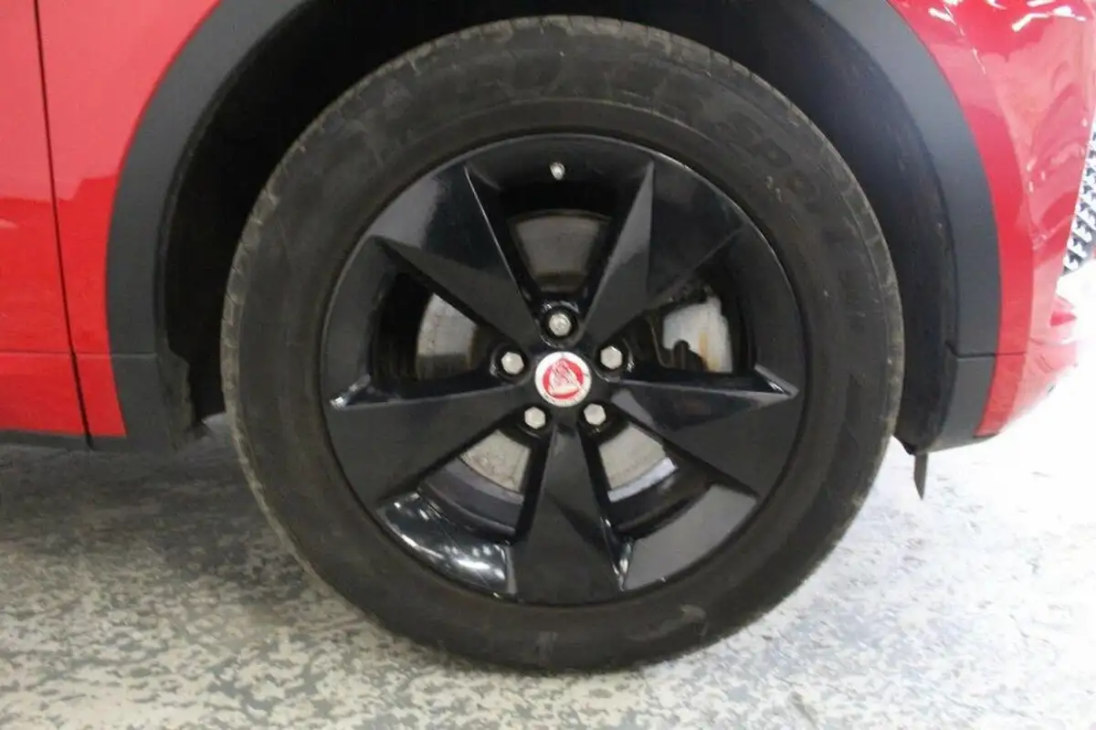 2019-jaguar-e-pace-20-i4d-r-dynamic-s-180ps-awd-auto-big-50