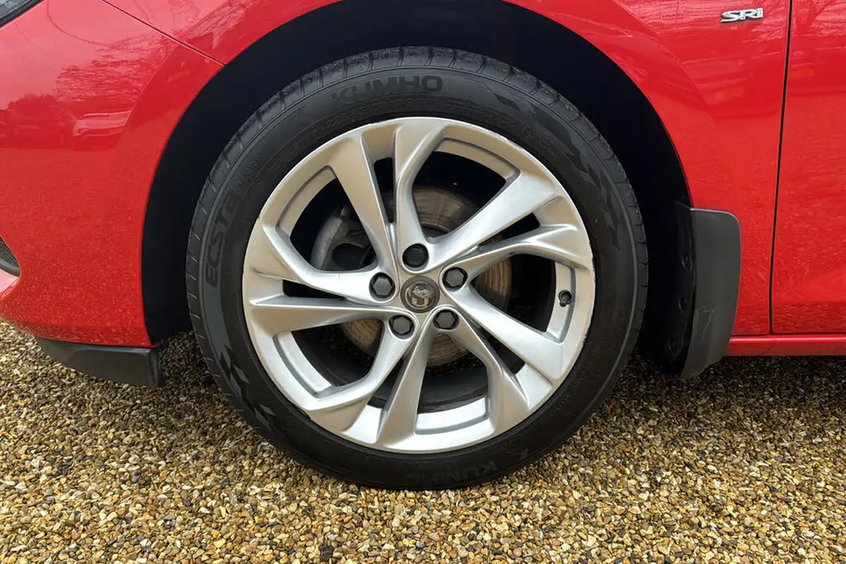 2019-vauxhall-astra-12-turbo-sri-145ps-big-31