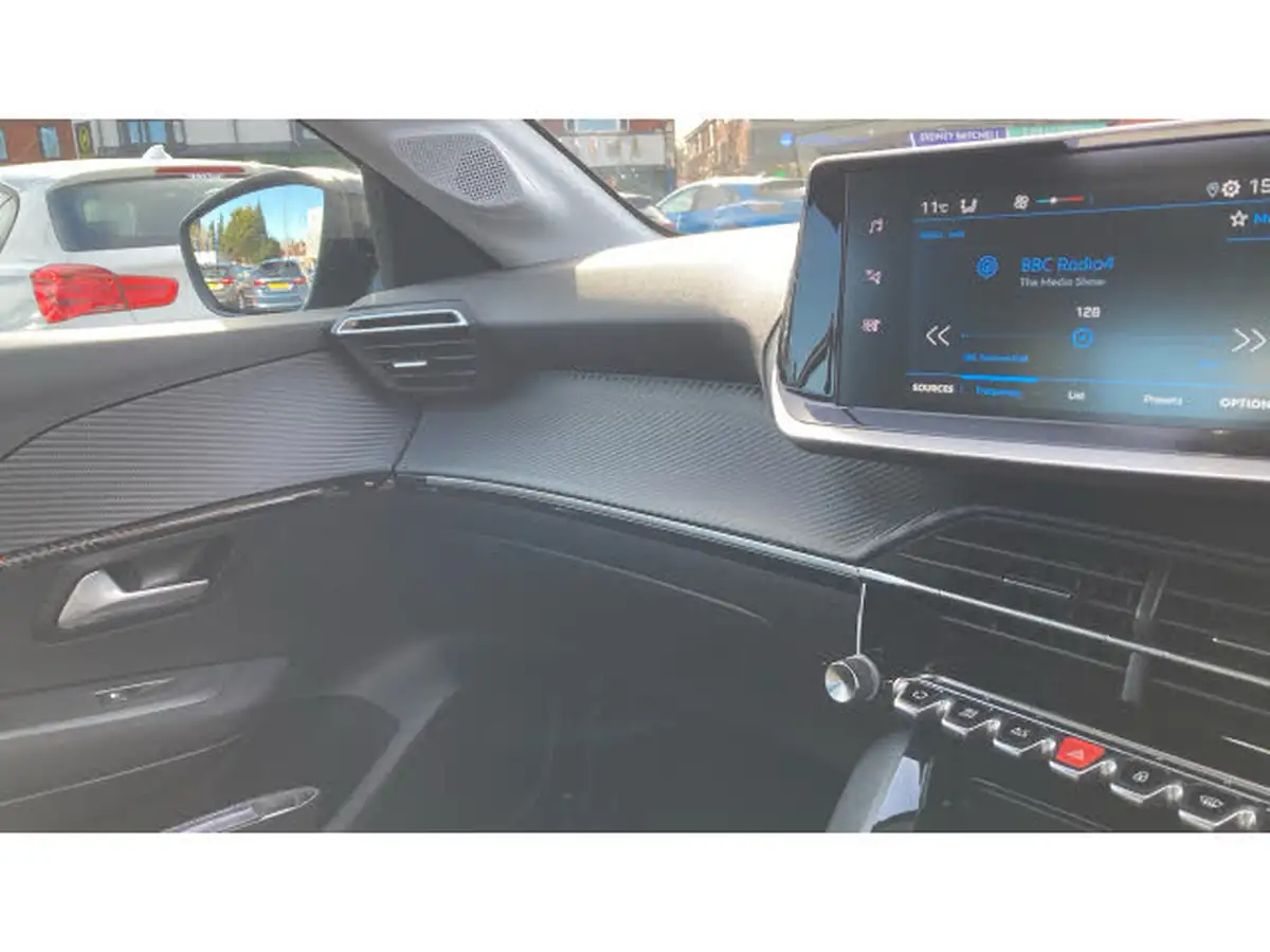 2022-peugeot-208-12-puretech-active-premium-100bhp-big-13