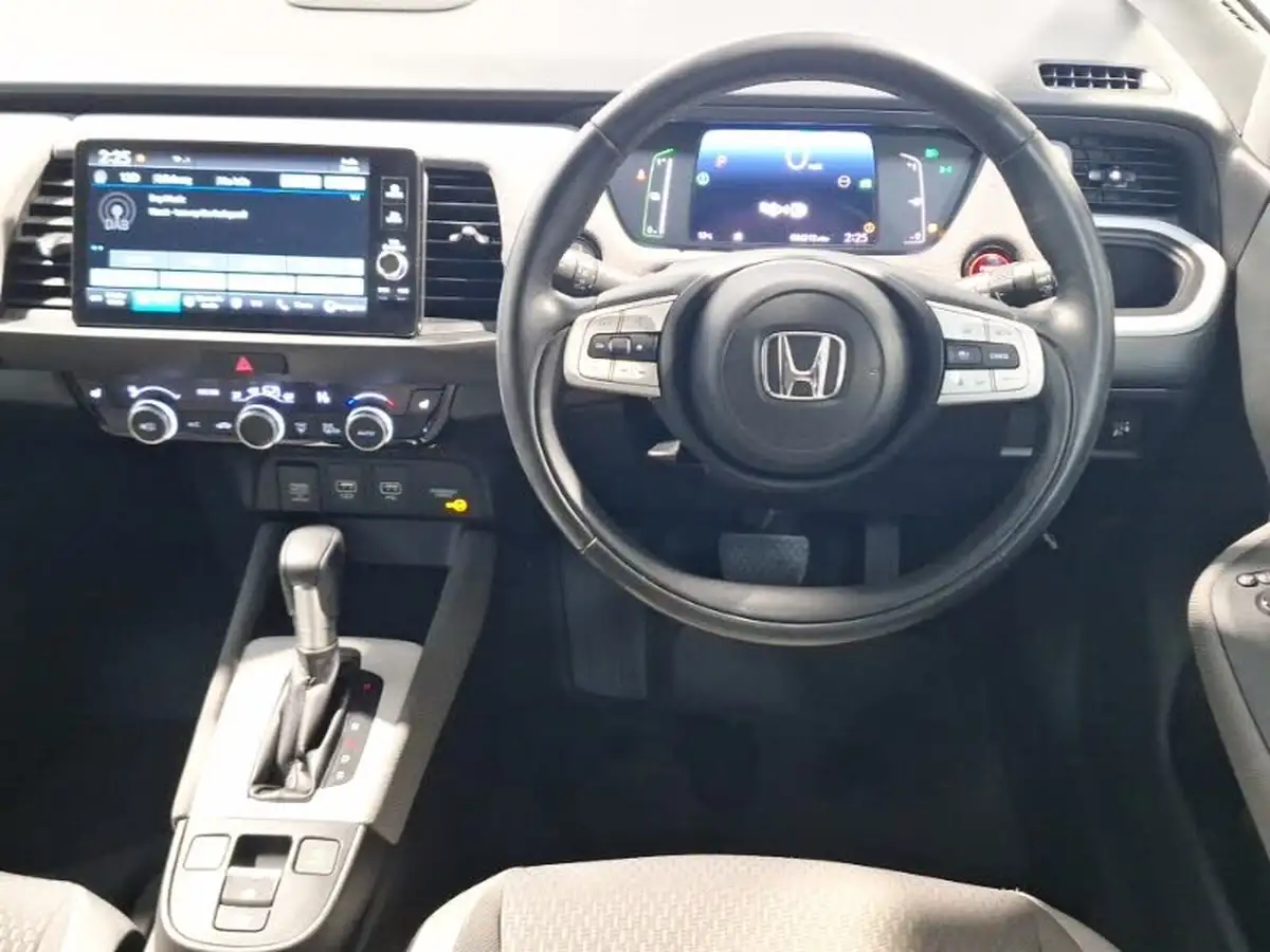 2020-honda-jazz-15-i-mmd-crosstar-ex-big-6