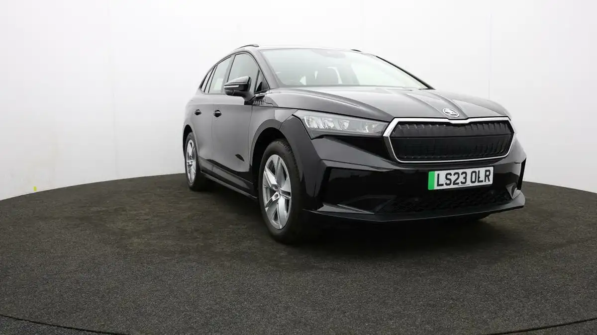 2023-skoda-enyaq-e-60-big-40