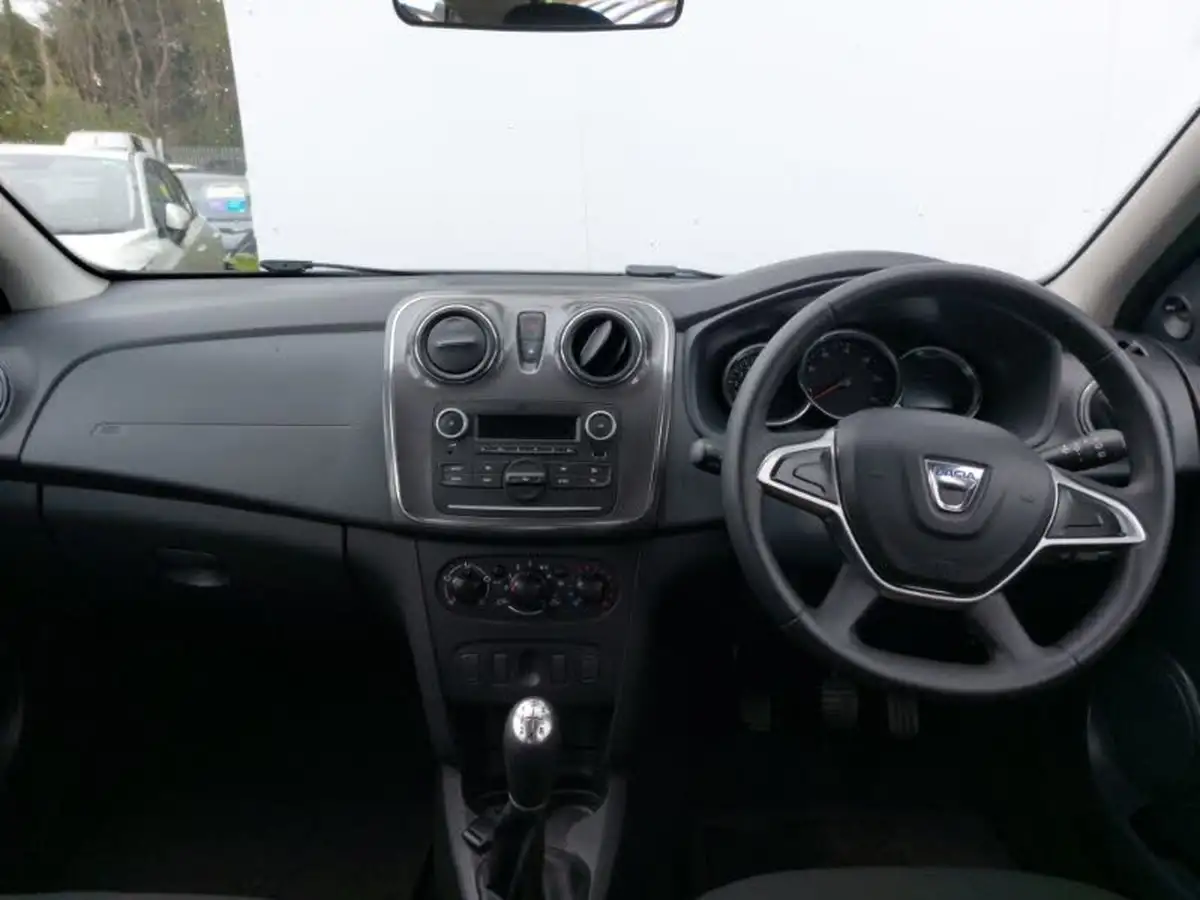 2019-dacia-sandero-stepway-09-tce-essential-big-2