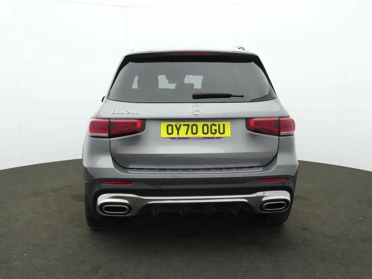 2020-mercedes-benz-glb-class-13-glb200-amg-line-premium-big-2