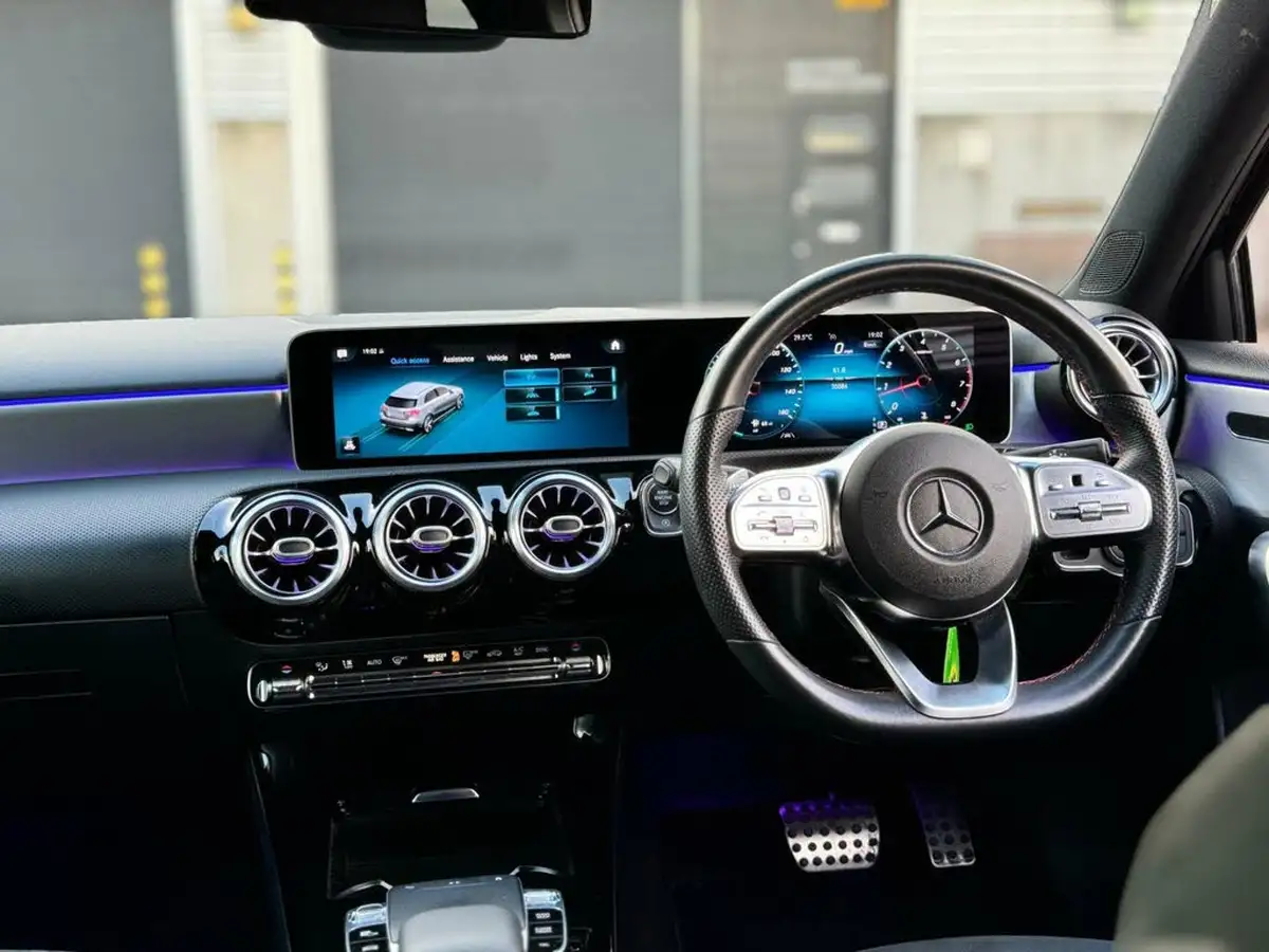 2020-mercedes-benz-a-class-13-a200-amg-line-premium-hatchback-5d-7g-dct-big-47