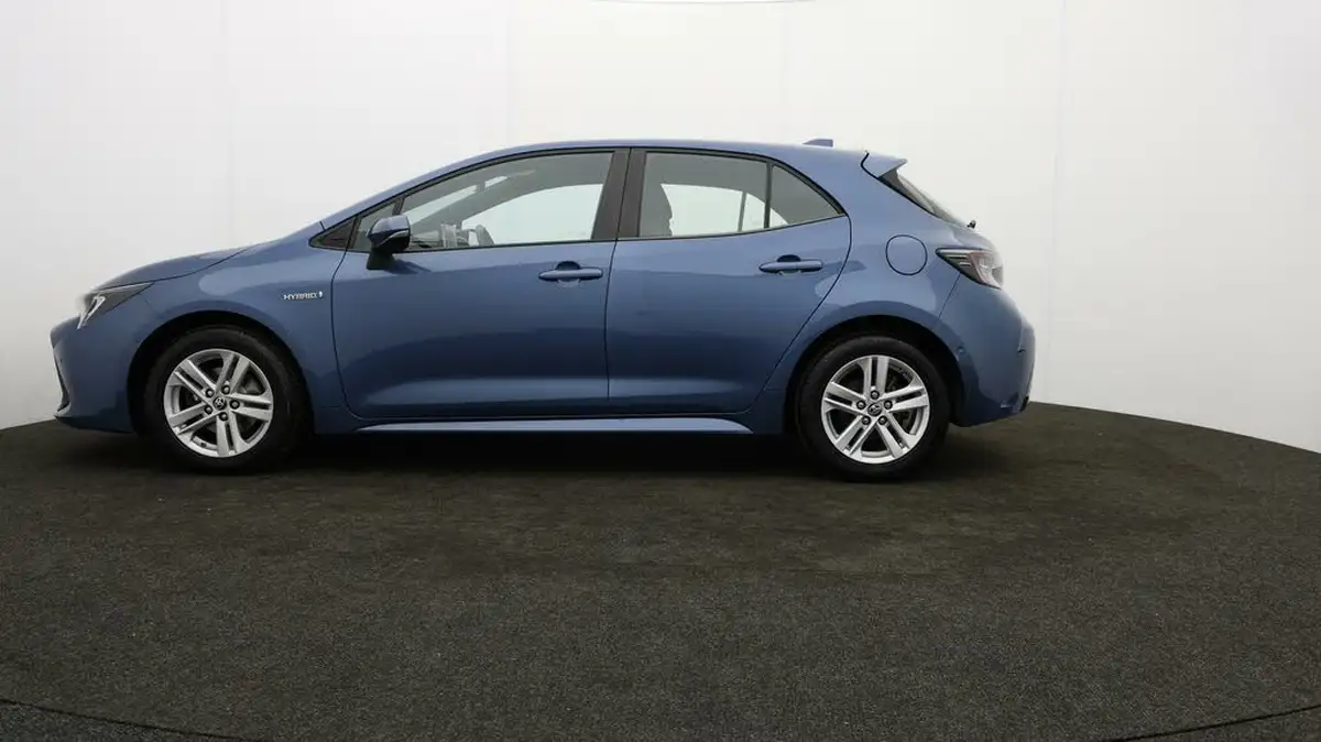 2021-toyota-corolla-18-vvt-i-icon-tech-spare-wheel-hatchback-5d-big-3