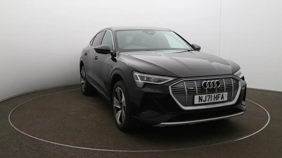 2021-audi-e-tron-55e-s-line-sportback-big-35