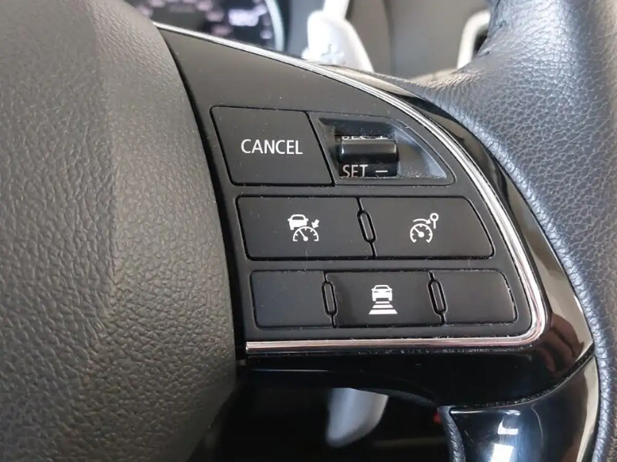 2019-mitsubishi-eclipse-cross-15-black-4wd-auto-big-15