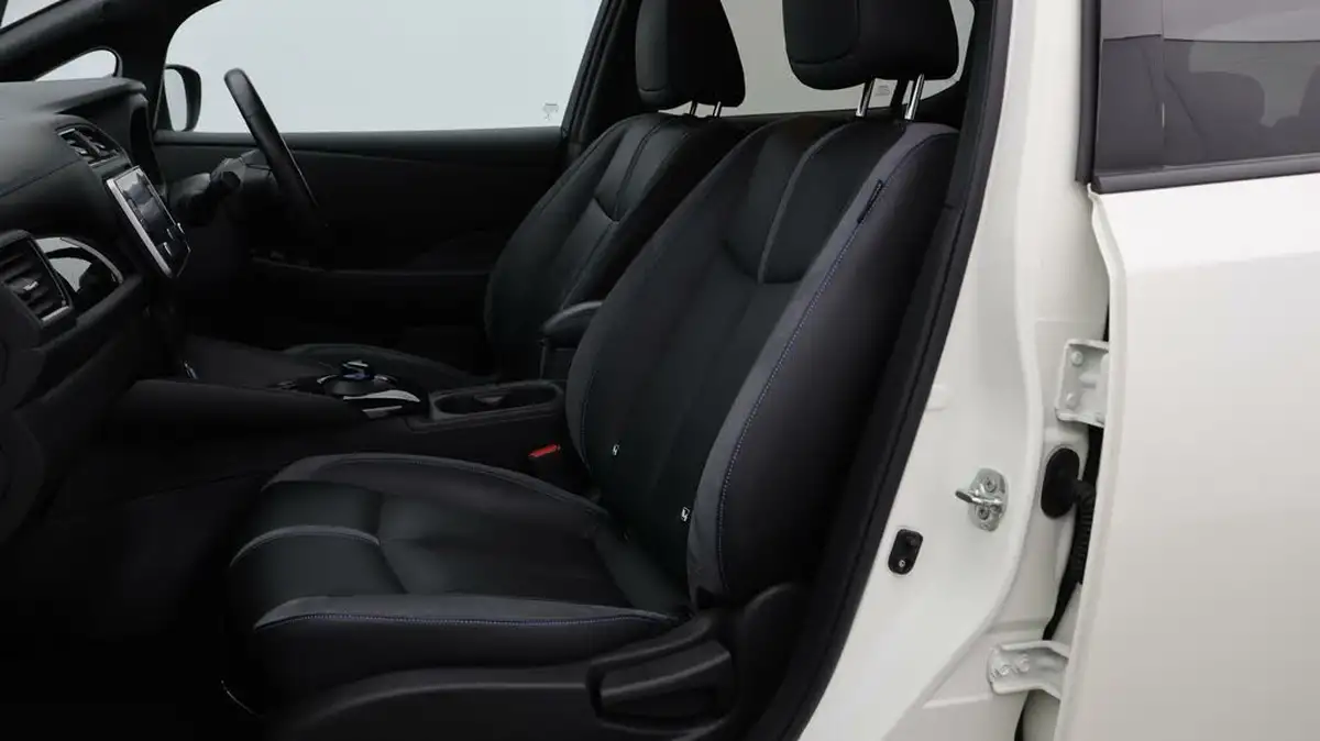 2021-nissan-leaf-e-tekna-big-13