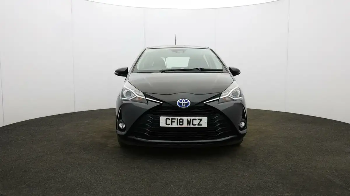 2018-toyota-yaris-15-vvt-i-icon-tech-98bhp-hybrid-1497cc-e-cvt-big-33