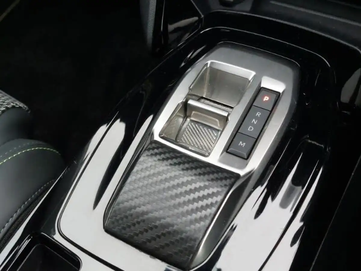 2023-peugeot-2008-suv-big-15